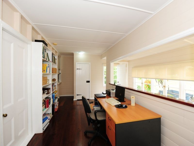 8 Fowler Lane, Gladstone QLD 4680