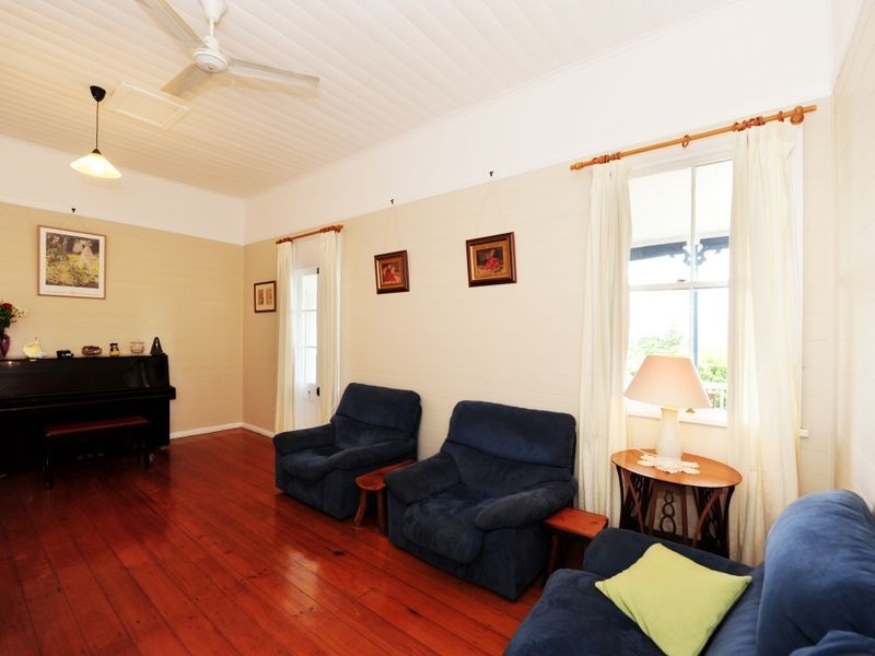 8 Fowler Lane, Gladstone QLD 4680