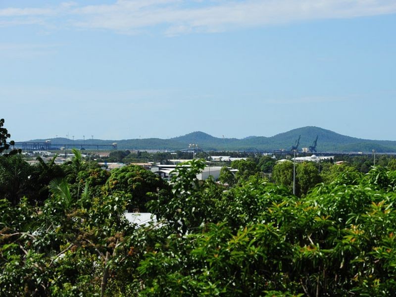 8 Fowler Lane, Gladstone QLD 4680