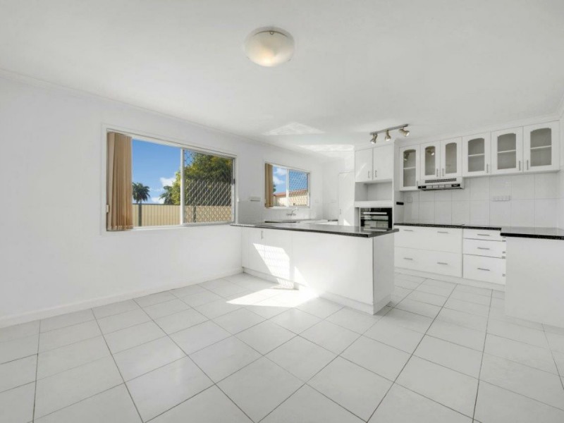 10 Saturn Crescent, Telina QLD 4680
