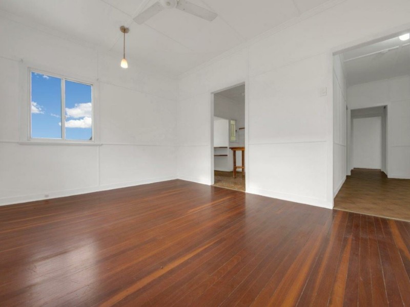 260 Auckland Street, South Gladstone QLD 4680