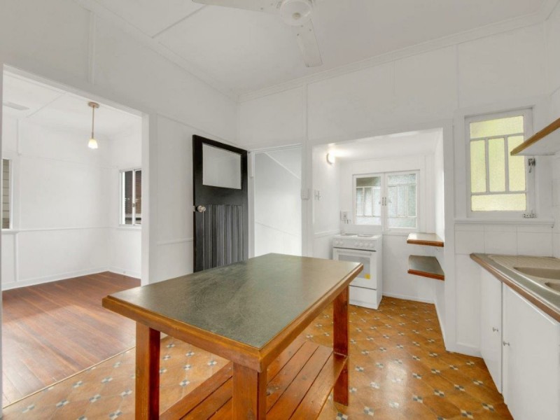 260 Auckland Street, South Gladstone QLD 4680