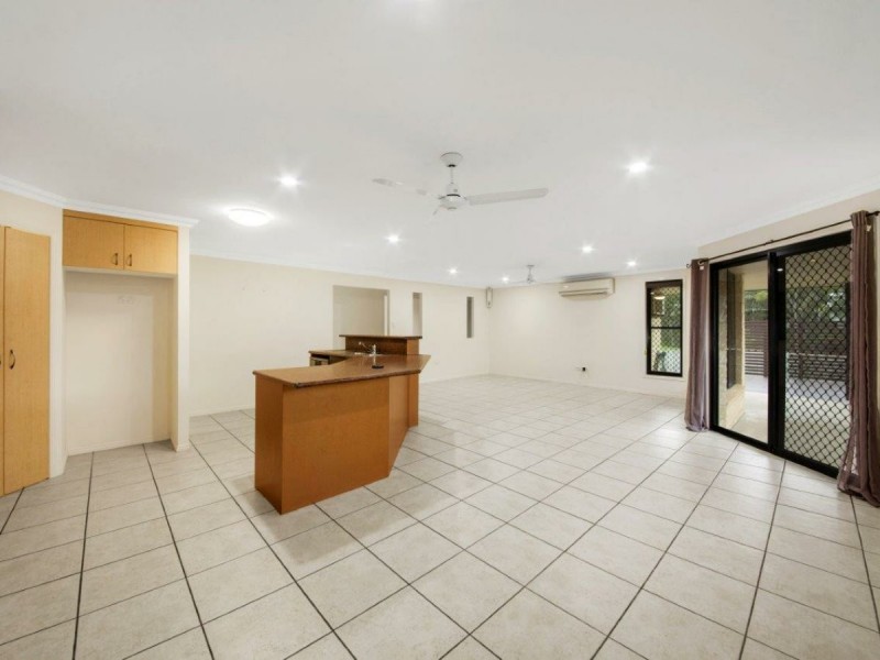 3 Lauren Court, South Gladstone QLD 4680