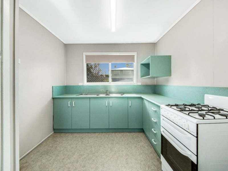 11 Dalton Street, Clinton QLD 4680