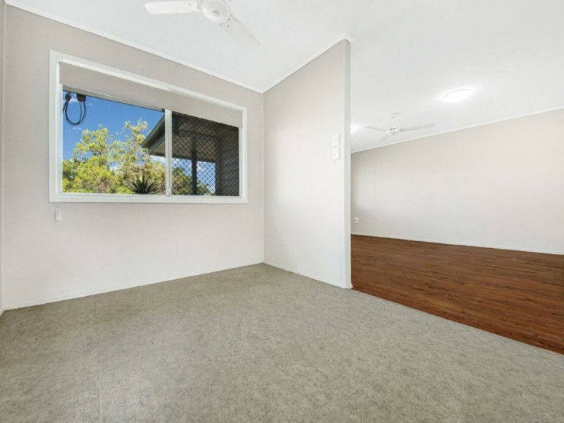 11 Dalton Street, Clinton QLD 4680