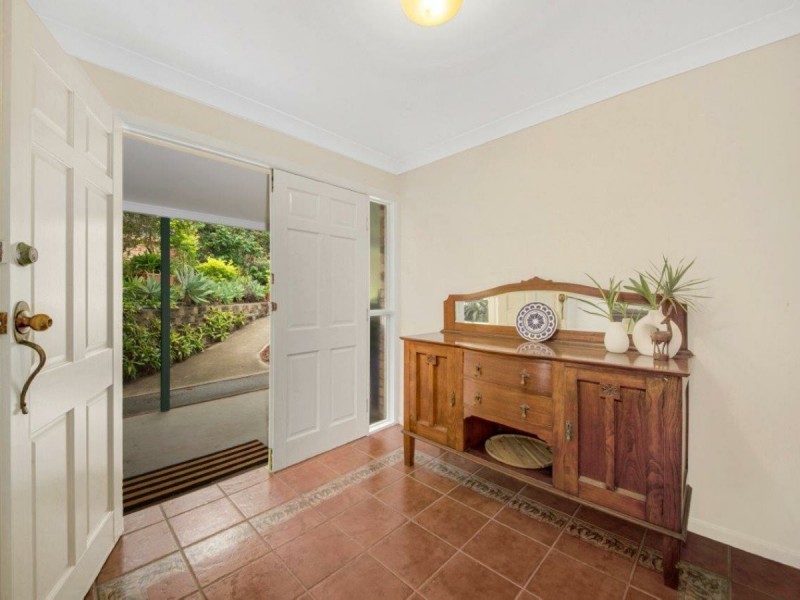 14 Fairbairn Place, Clinton QLD 4680