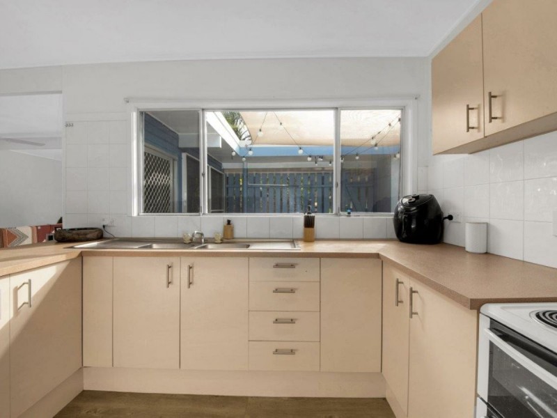 71 Allunga Drive, Glen Eden QLD 4680