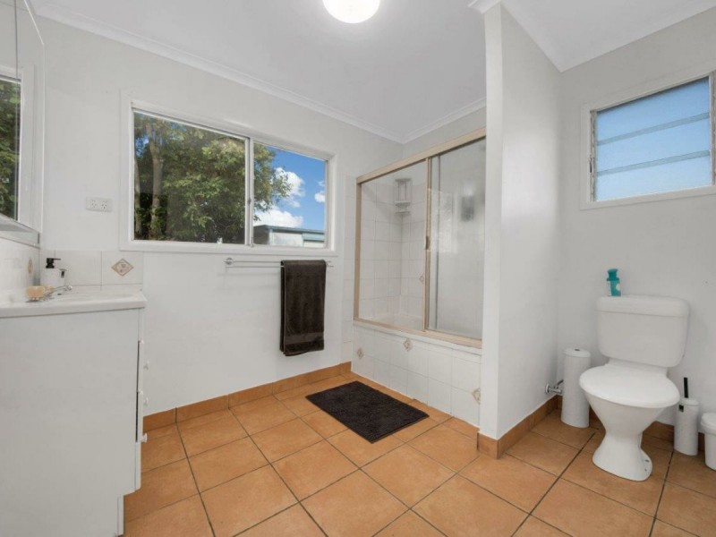 71 Allunga Drive, Glen Eden QLD 4680