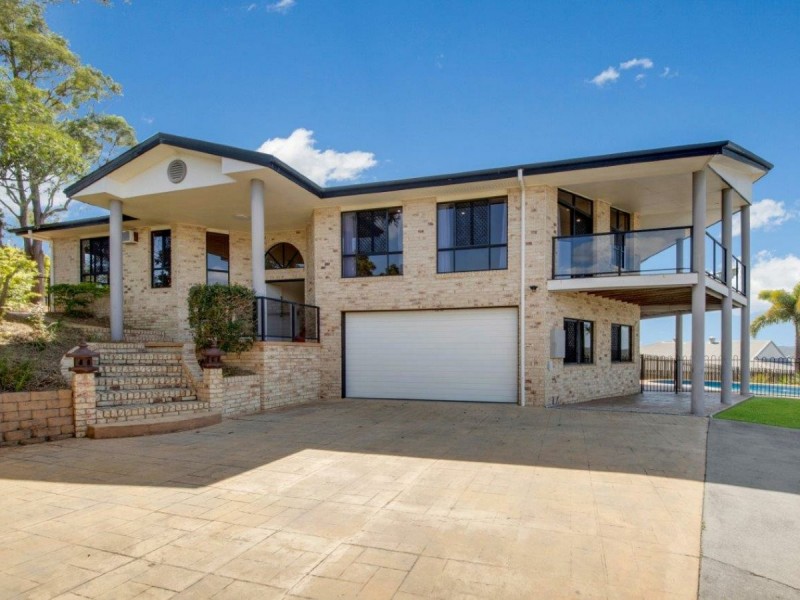 29 Ben Lexcen Court, Clinton QLD 4680