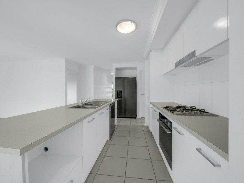 23 Seagull Boulevard, Kirkwood QLD 4680