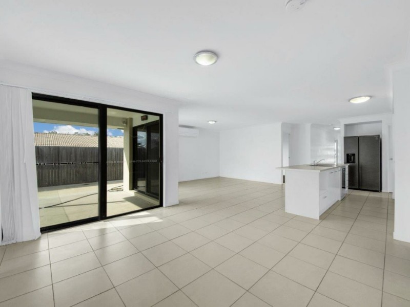 23 Seagull Boulevard, Kirkwood QLD 4680