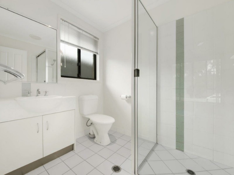 8 Skyline Drive, New Auckland QLD 4680