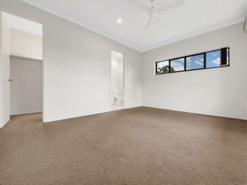 21 Larcom Rise, West Gladstone QLD 4680