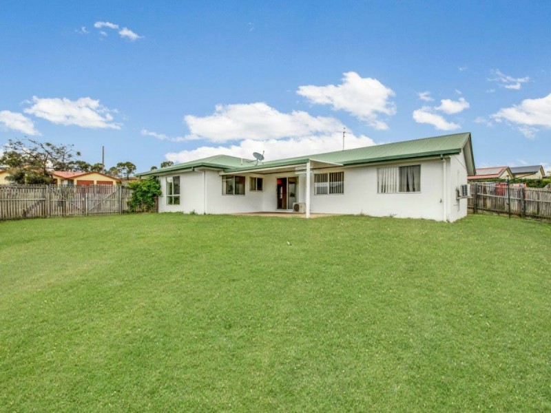 6 Saxonvale Court, New Auckland QLD 4680