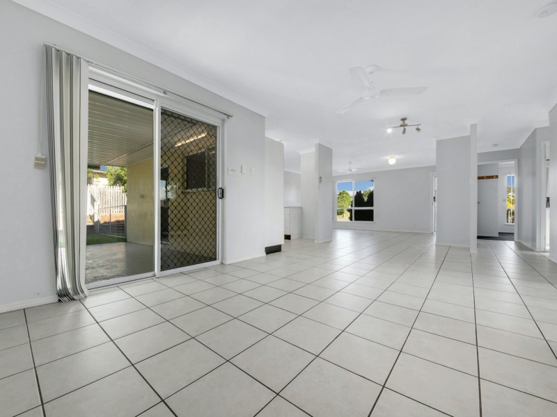 58 Emmadale Drive, New Auckland QLD 4680