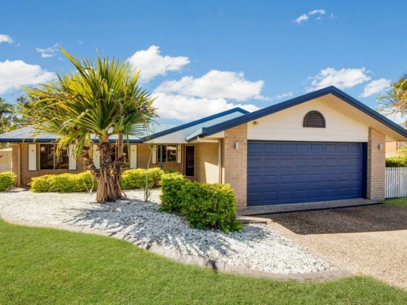 12 Karamea Close, Clinton QLD 4680