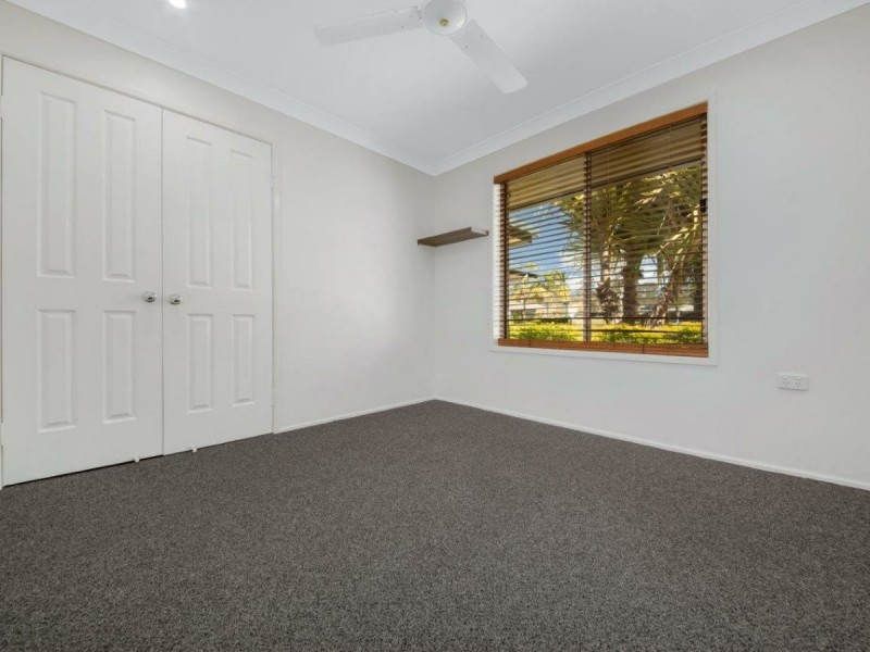 12 Karamea Close, Clinton QLD 4680