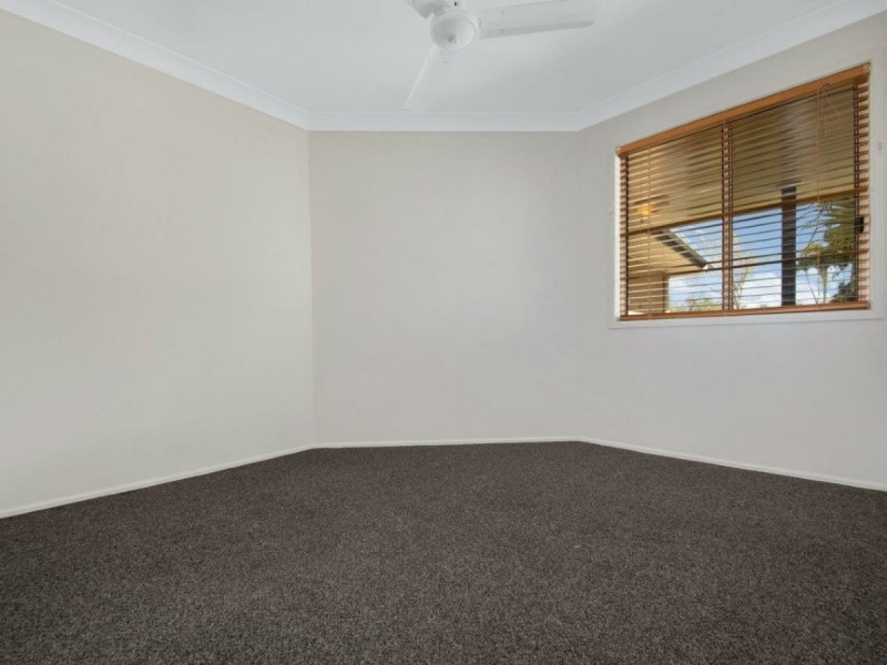 12 Karamea Close, Clinton QLD 4680
