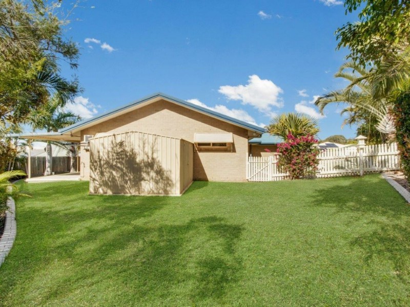 12 Karamea Close, Clinton QLD 4680