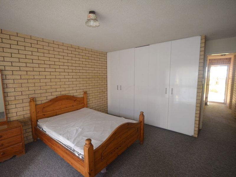 2/2 Fowler Street, West Gladstone QLD 4680