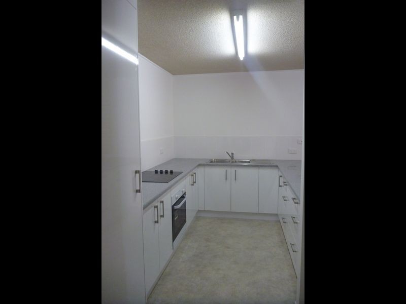 2/2 Fowler Street, West Gladstone QLD 4680