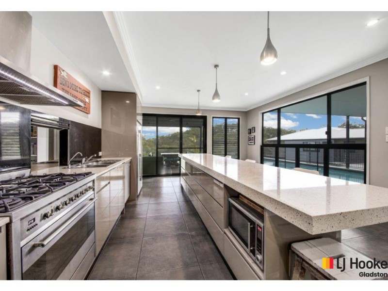 27 West Ridge Crescent, West Gladstone QLD 4680