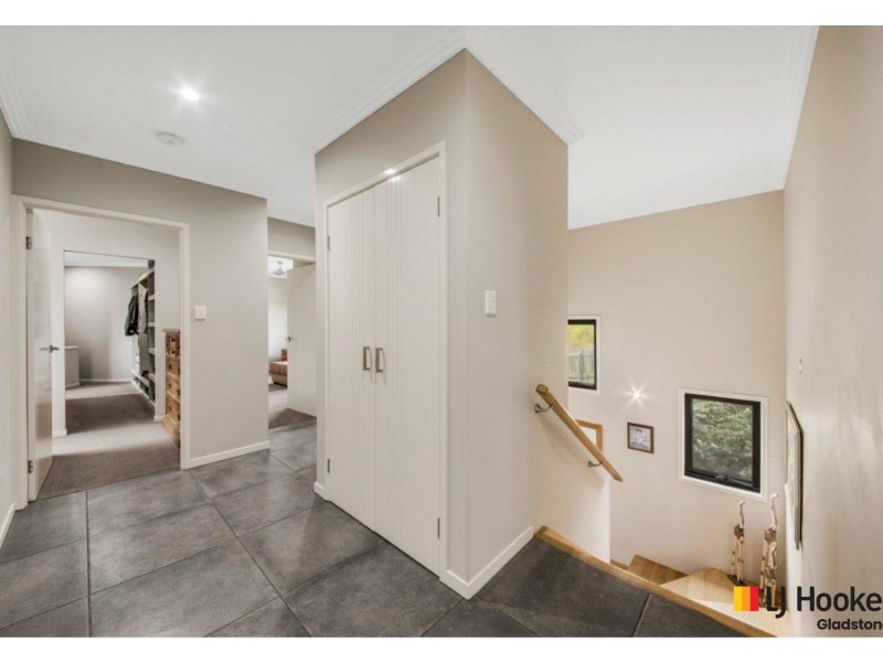 27 West Ridge Crescent, West Gladstone QLD 4680