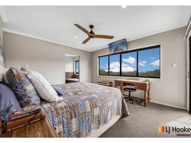 27 West Ridge Crescent, West Gladstone QLD 4680