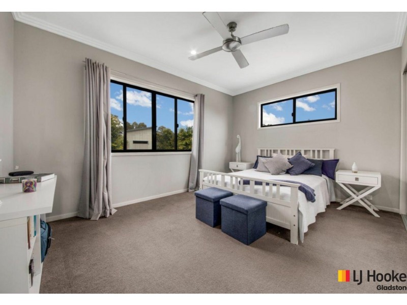 27 West Ridge Crescent, West Gladstone QLD 4680