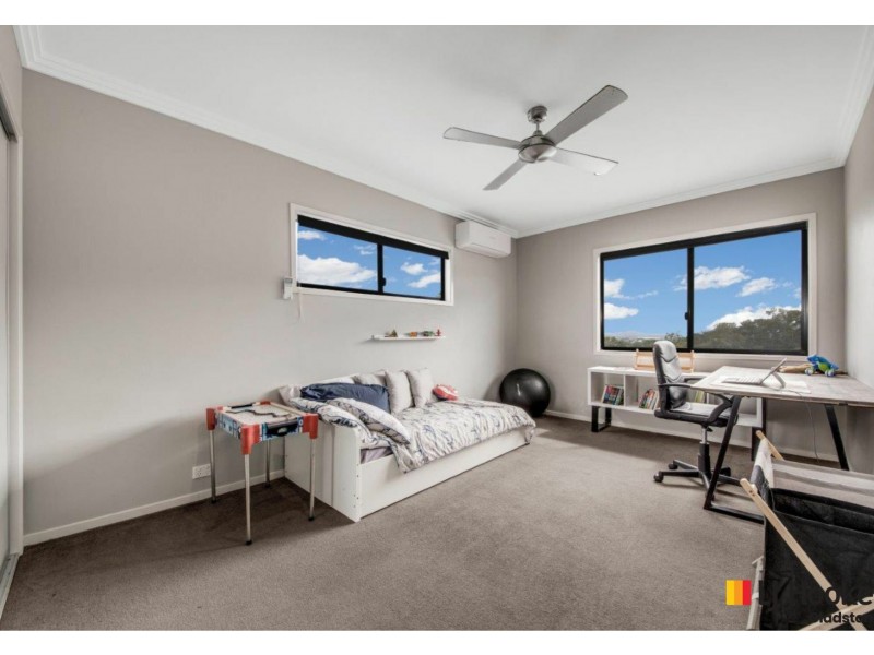 27 West Ridge Crescent, West Gladstone QLD 4680