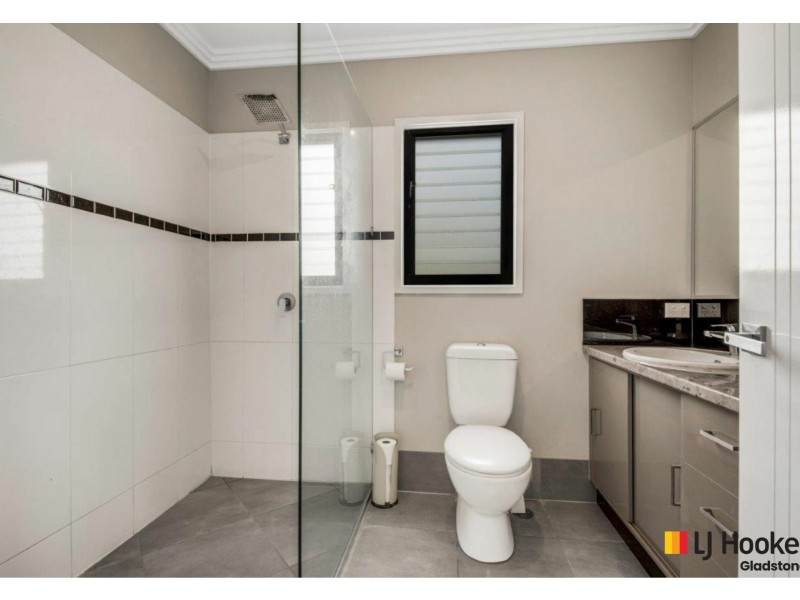 27 West Ridge Crescent, West Gladstone QLD 4680