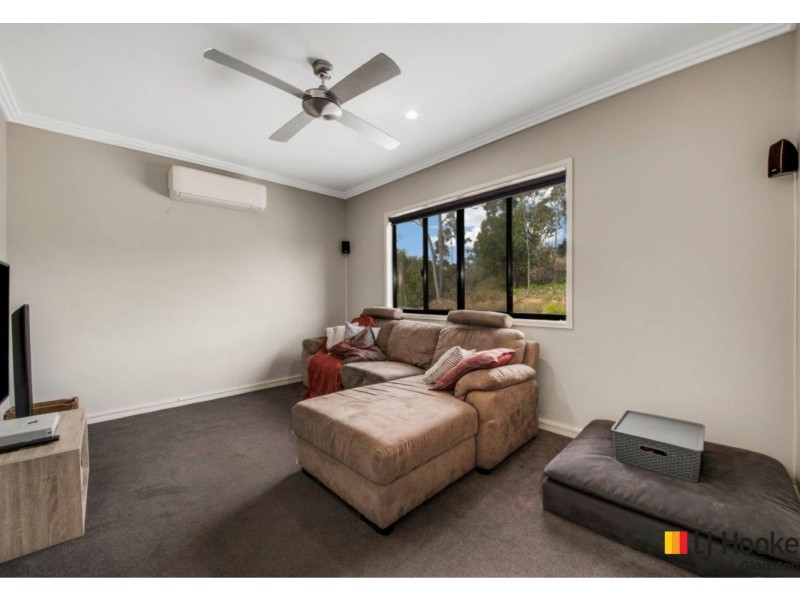 27 West Ridge Crescent, West Gladstone QLD 4680
