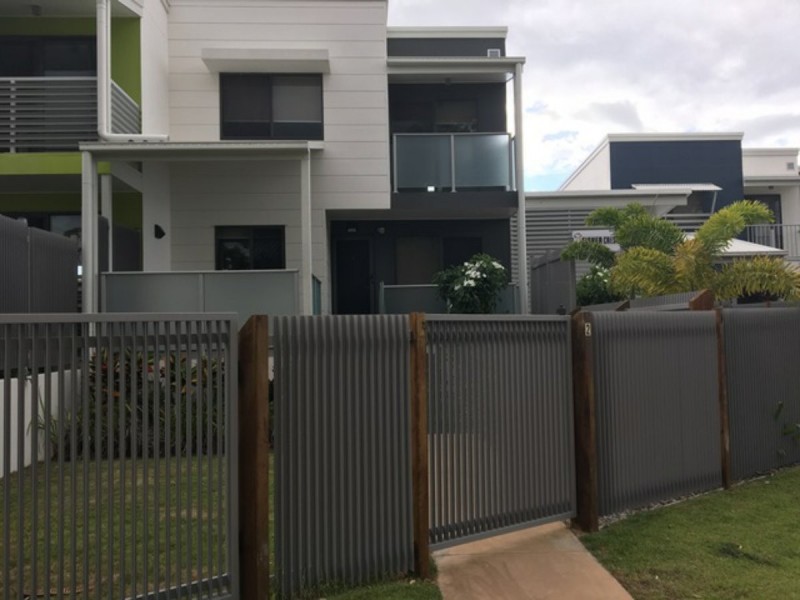 Unit 2/9 Fisher Street, West Gladstone QLD 4680