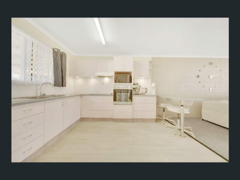Unit 2/9 McCann STREET, South Gladstone QLD 4680