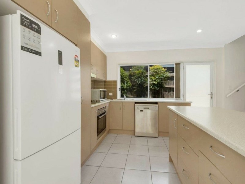 Unit 1/77 Tank Street, West Gladstone QLD 4680