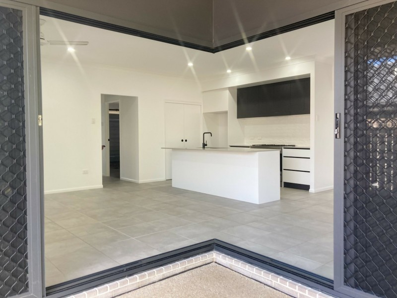 32 Phelps Circuit, Kirkwood QLD 4680