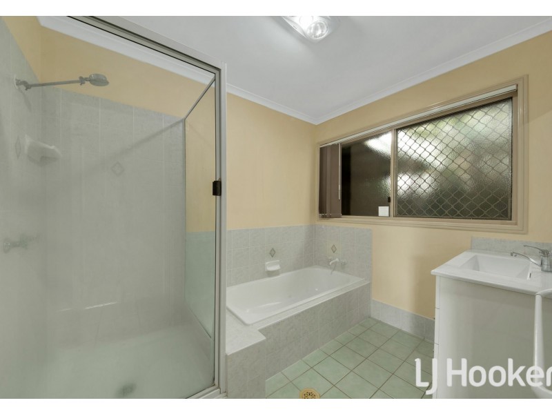1 Yaldara Court, New Auckland QLD 4680