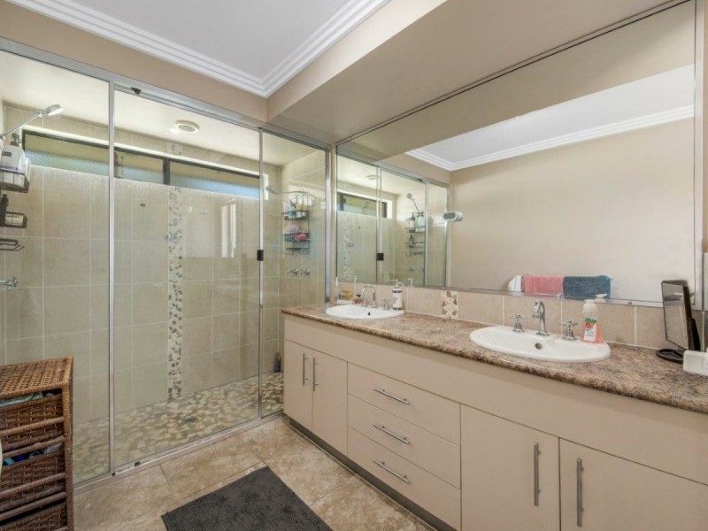 41 Cavella Drive, Glen Eden QLD 4680