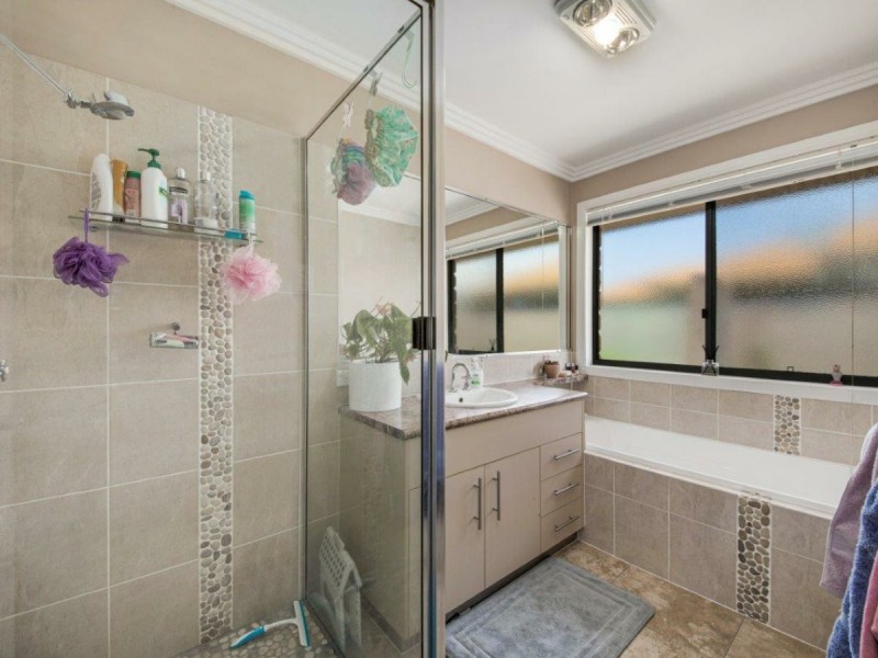 41 Cavella Drive, Glen Eden QLD 4680