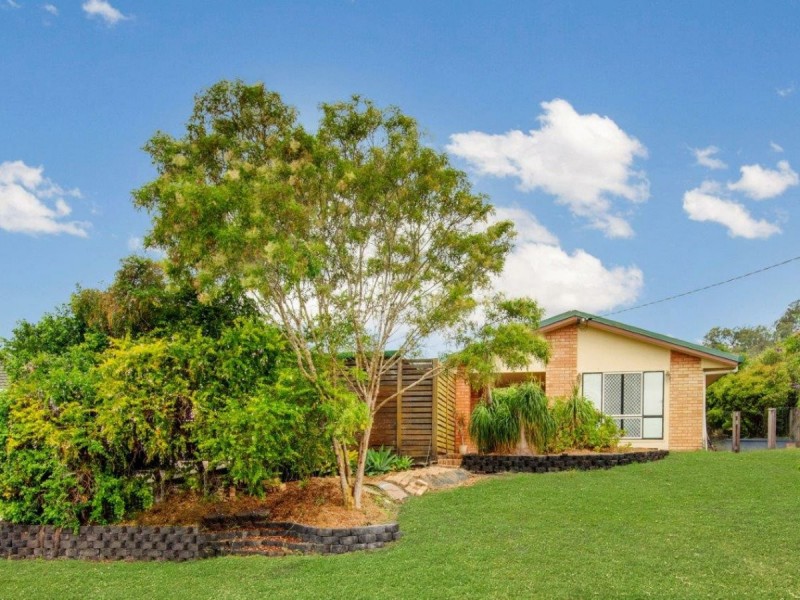 18 Luton Street, Telina QLD 4680