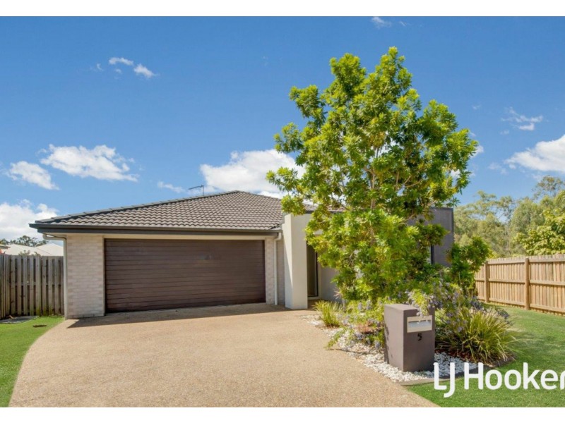 5 Bushlark Place, New Auckland QLD 4680