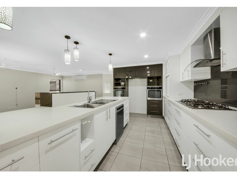 27 Deveney Drive, Kirkwood QLD 4680