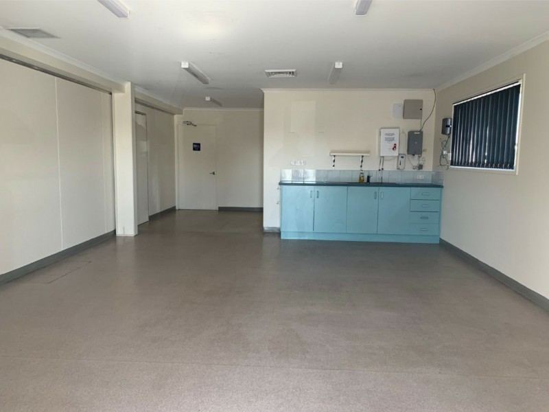 Shed 1/33 Chapple Street, Gladstone QLD 4680