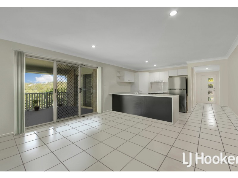 3 Springbrook Terrace, New Auckland QLD 4680