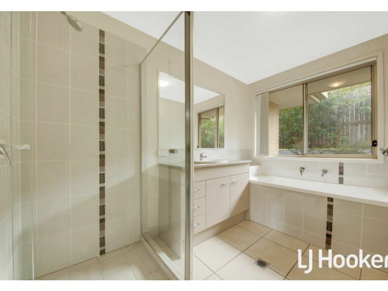 3 Springbrook Terrace, New Auckland QLD 4680
