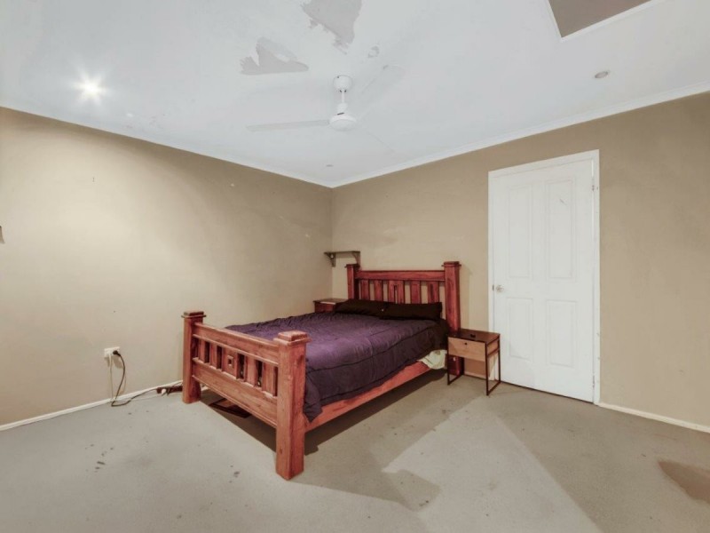 4 Barreenong Street, Glen Eden QLD 4680