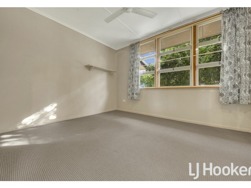 4 Nash Street, West Gladstone QLD 4680