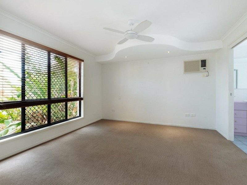 15 Sandringham Close, Telina QLD 4680