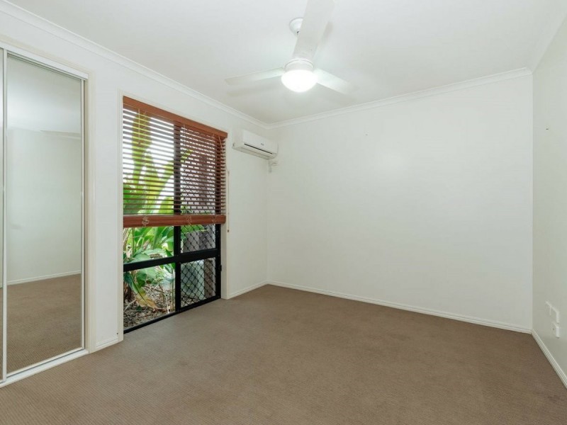 15 Sandringham Close, Telina QLD 4680