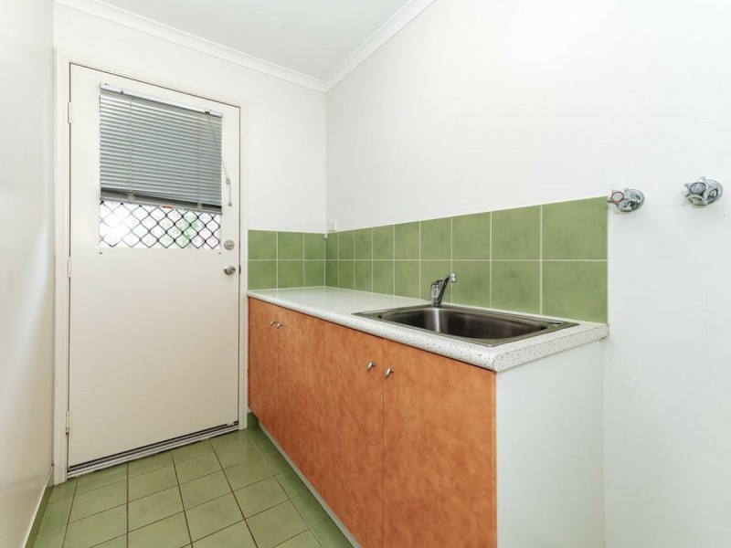 15 Sandringham Close, Telina QLD 4680